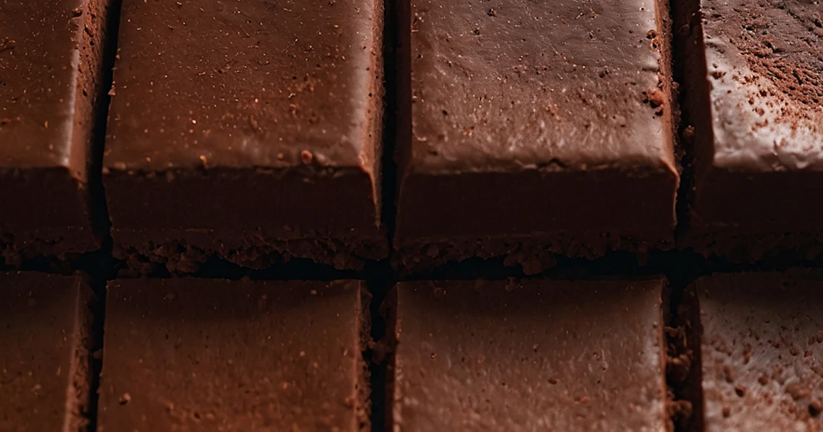 Тёплый аромат пралине с мягким ореховым телом и сливочной плотностью. Подходит для изображений, где нужно подчеркнуть насыщенность, глубину и гурманское звучание ноты.