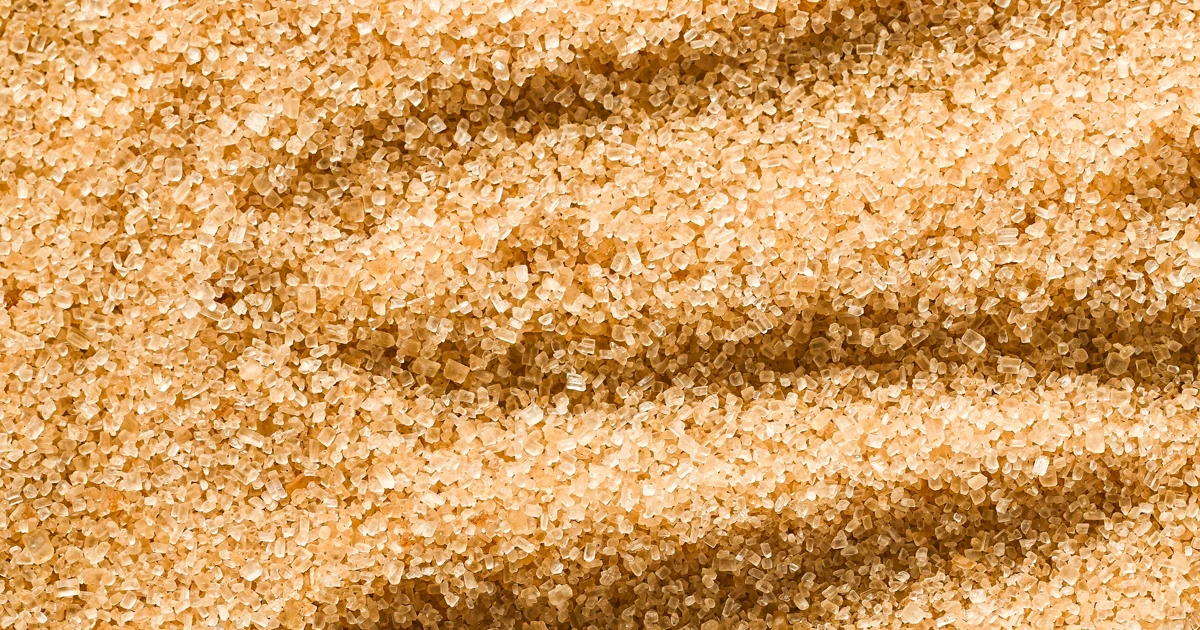 Сахар в парфюмерии создаёт чистую сладость без тяжести. Аромат сахара даёт лёгкий, светлый акцент и подчёркивает прозрачность композиции.